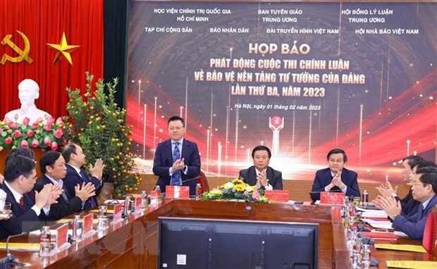 Ông Lê Quốc Minh, Ủy viên Trung ương Đảng, Tổng Biên tập Báo Nhân dân, Chủ tịch Hội Nhà báo Việt Nam, tại buổi phát động cuộc thi. (Ảnh: TTXVN)