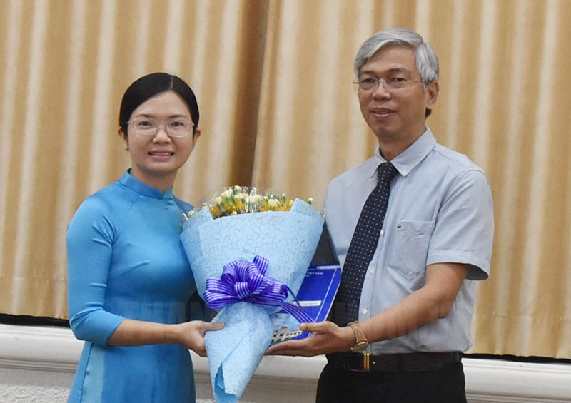 Phan Thúy Hằng là ai? - Hành Trình Lập Nên Tên tuổi trong Giới Truyền Thông Việt Nam