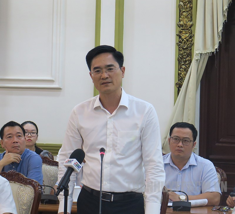Giám đốc Sở GTVT TP Trần Quang Lâm phát biểu tại cuộc họp