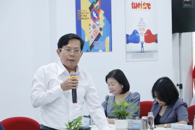 Tổng Biên tập Báo Người Lao Động Tô Đình Tuân phát biểu tại hội thảo