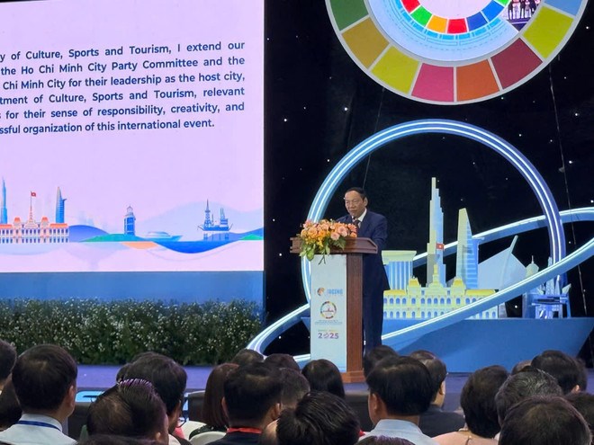 Sự kiện năm nay mang chủ đề "Kết nối xanh - Phát triển bền vững" kết hợp 3 trong 1: du lịch, thương mại và hội nhập quốc tế.