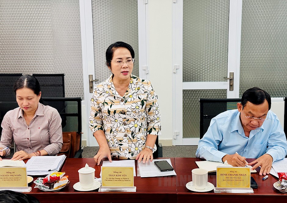 Đồng chí Trần Kim Yến phát biểu tại khảo sát