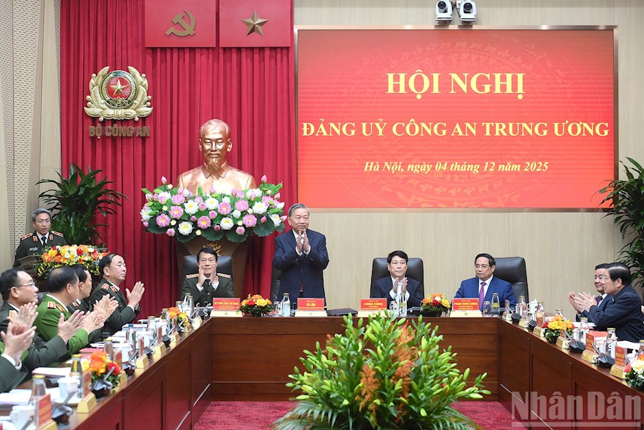 Tổng Bí thư Tô Lâm và các đồng chí lãnh đạo Đảng, Nhà nước dự Hội nghị Đảng ủy Công an Trung ương.