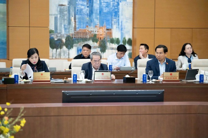 Đại biểu dự họp