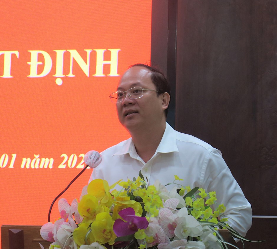 Phó Bí thư Thành ủy Nguyễn Hồ Hải phát biểu tại buổi lễ