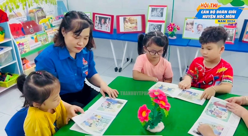 Cô Hồ Ngọc Anh trong công tác giảng dạy, chăm sóc, giáo dục trẻ