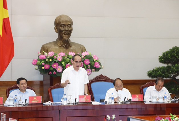 Bí thư Thành ủy TPHCM Nguyễn Thiện Nhân phát biểu tại buổi làm việc