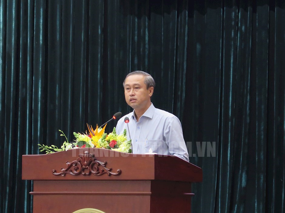 Giám đốc Sở Nội vụ TPHCM Huỳnh Thanh Nhân phát biểu tại hội nghị