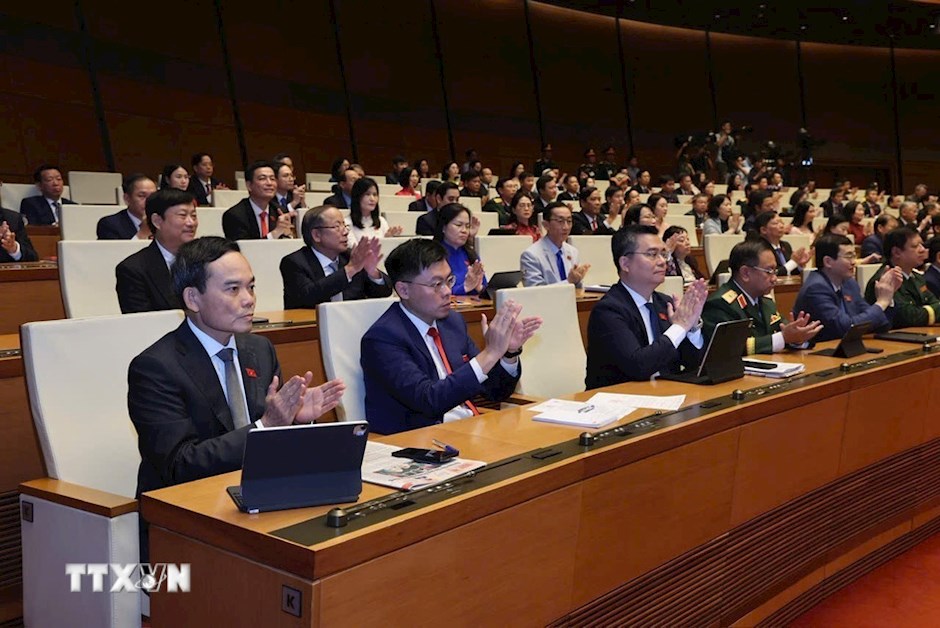 Đại biểu Quốc hội thông qua dự thảo Nghị quyết bầu Tổng Bí thư Tô Lâm, Đại biểu Quốc hội khóa XVI, làm Chủ tịch nước nhiệm kỳ 2026-2031. (Ảnh: TTXVN)