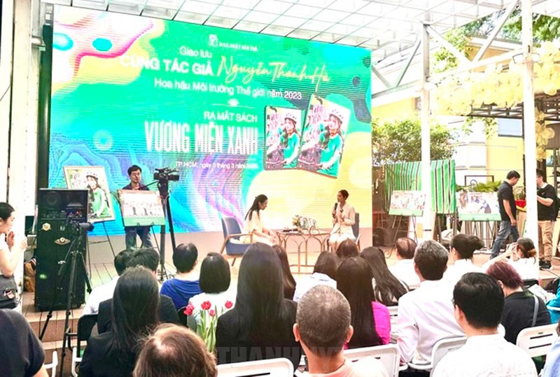 Tác giả Nguyễn Thanh Hà chia sẻ tại chương trình.