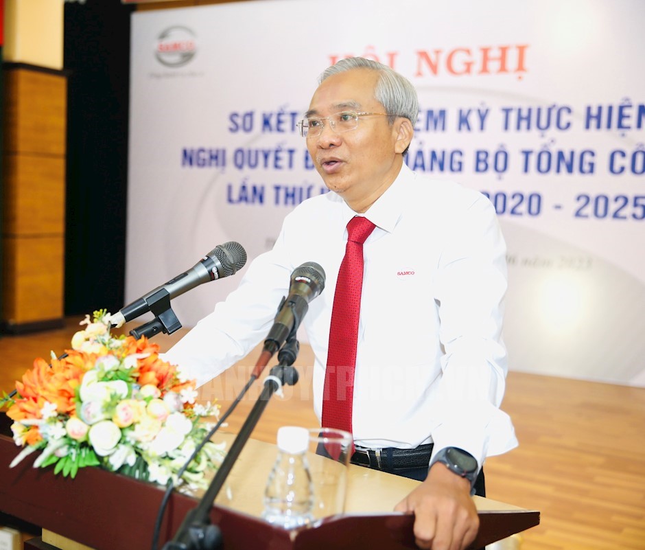 Bí thư Đảng ủy SAMCO Phạm Quốc Huy phát biểu tại hội nghị