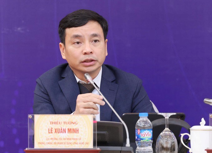Thiếu tướng Lê Xuân Minh, Cục trưởng Cục An ninh mạng và phòng chống tội phạm sử dụng công nghệ cao (Bộ Công an) trả lời tại họp báo ngày 8/10. (Ảnh: SGGP)