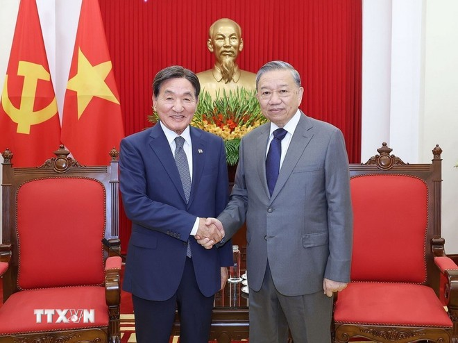 Tổng Bí thư Tô Lâm tiếp ông Park Chang Dal, Đặc phái viên của Tổng thống Hàn Quốc (Hà Nội, 29/7/2025). (Ảnh: TTXVN)