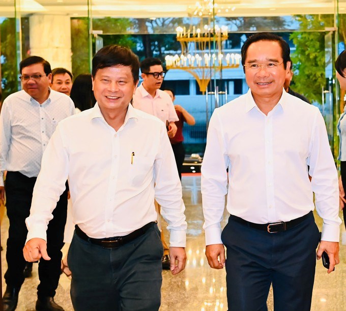 Chủ tịch UBND TPHCM Nguyễn Văn Được đến dự họp mặt lãnh đạo các cơ quan báo chí tại TPHCM. (Ảnh: SGGP)