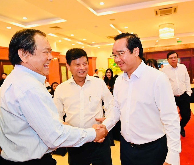 Chủ tịch UBND TPHCM Nguyễn Văn Được đến dự họp mặt lãnh đạo các cơ quan báo chí tại TPHCM. (Ảnh: SGGP)