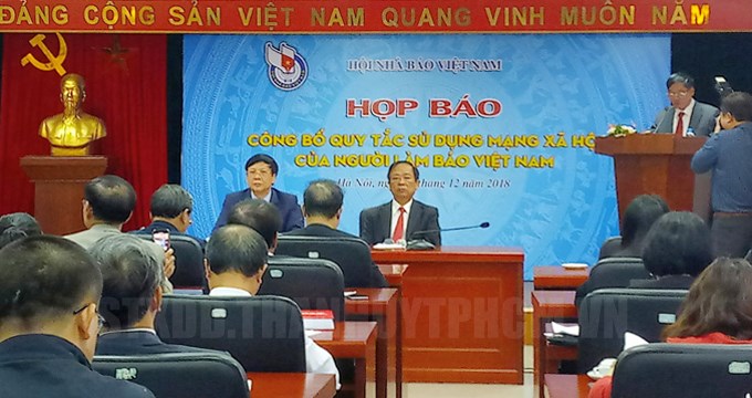 Hội Nhà báo Việt Nam họp báo công bố 'Quy tắc sử dụng mạng xã hội của người làm báo Việt Nam', ngày 25/12/2018.