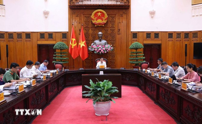 Phó Thủ tướng Trần Hồng Hà chủ trì cuộc họp. (Ảnh: TTXVN)