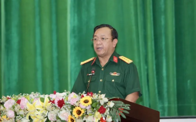 Đại tá Nguyễn Thành Trung, Chính ủy Bộ Tư lệnh TPHCM báo cáo phương hướng nhiệm vụ 6 tháng cuối năm. (Ảnh: SGGP)