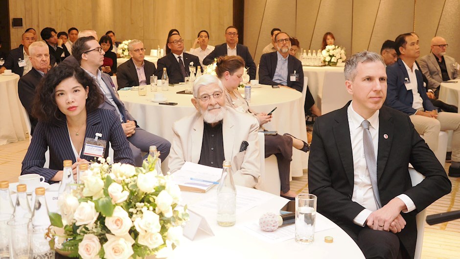 Các đại biểu tham dự sự kiện chiều 11-12. Ảnh: SGGP