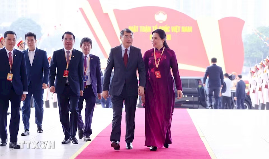 Thủ tướng Lê Minh Hưng đến dự khai mạc Đại hội XI Mặt trận Tổ quốc Việt Nam. (Ảnh: Văn Điệp/ TTXVN)