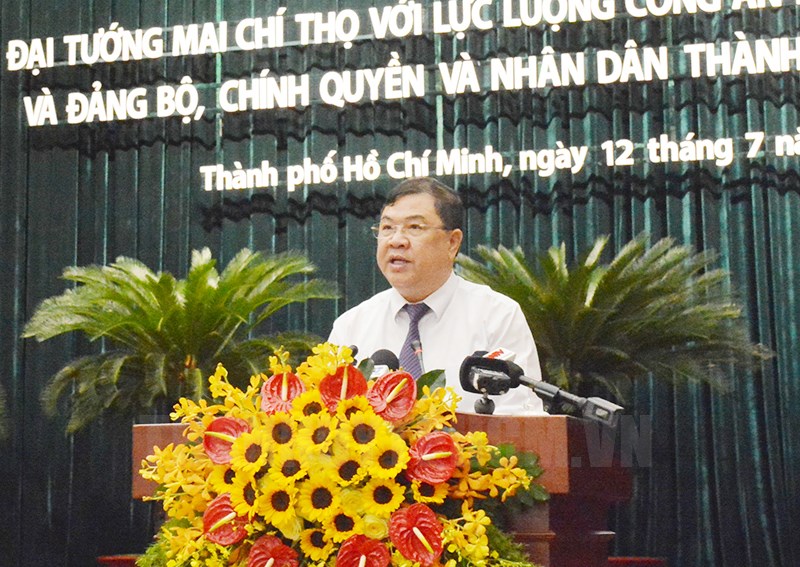 Đồng chí Phạm Gia Túc phát biểu tại Hội thảo. (Ảnh: Đan Như)
