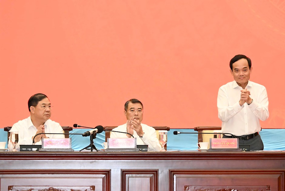 Bí thư Thành ủy TPHCM Trần Lưu Quang dự buổi làm việc. Ảnh: VIỆT DŨNG