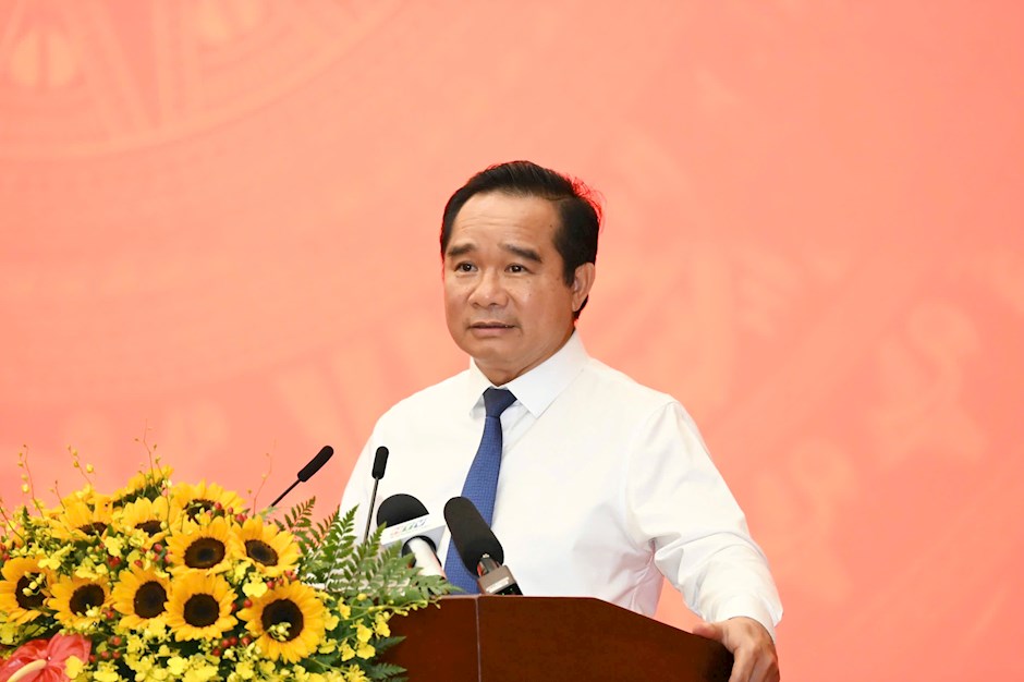 Chủ tịch UBND TPHCM Nguyễn Văn Được phát biểu tại buổi làm việc. Ảnh: VIỆT DŨNG