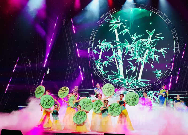 Tiết mục văn nghệ tại chương trình “Giấc mơ Phù Đổng".