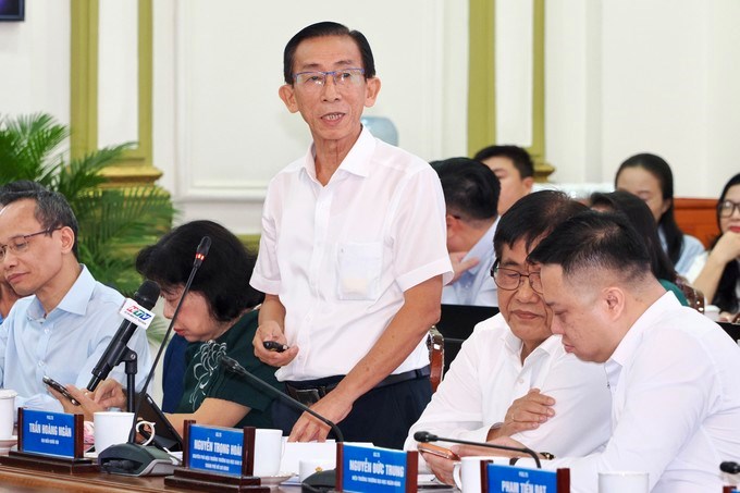 PGS.TS Trần Hoàng Ngân, Đại biểu Quốc hội, phát biểu tại hội thảo. Ảnh: HOÀNG HÙNG