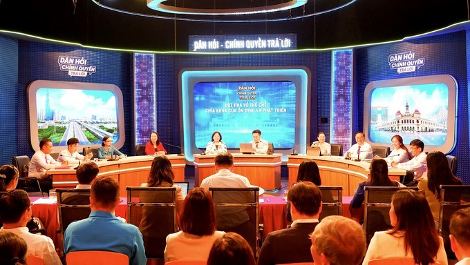Quang cảnh chương trình. Ảnh LAN PHƯƠNG.