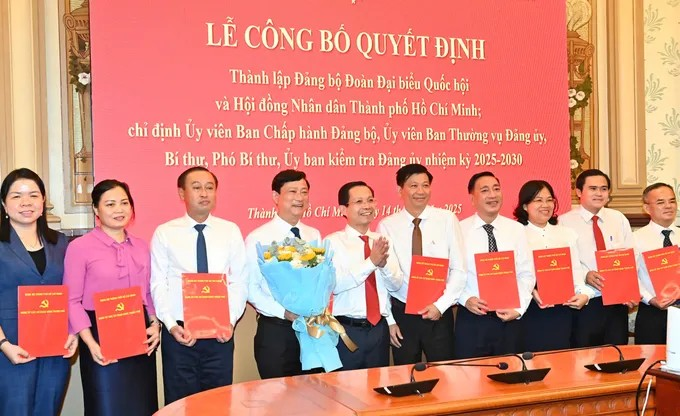 Đồng chí Võ Văn Minh, Phó Bí thư Thành ủy, Chủ tịch HĐND TPHCM giữ chức Bí thư Đảng ủy. (Ảnh: SGGP)