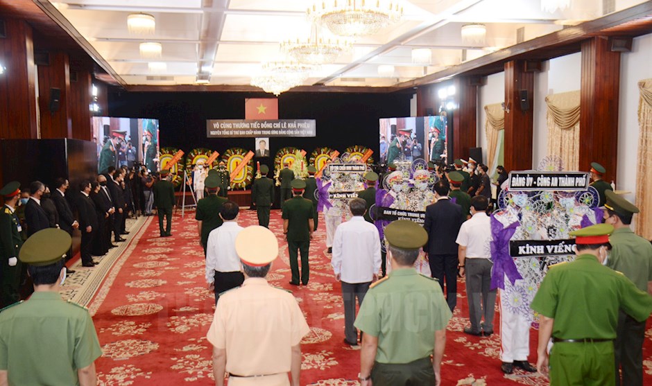 Quang cảnh lễ tang đồng chí Lê Khả Phiêu tại Hội trường Thống Nhất, TPHCM.