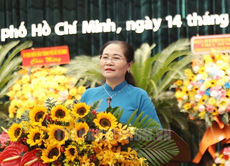 Đồng chí Nguyễn Thị Lệ phát biểu tại buổi lễ.