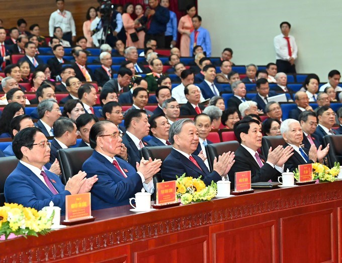 Long trọng khai mạc Đại hội đại biểu Đảng bộ TPHCM lần thứ I 6 Tổng Bí thư Tô Lâm và các đồng chí lãnh đạo, nguyên lãnh đạo Đảng, Nhà nước, bộ ngành Trung ương và TPHCM dự Đại hội đại biểu Đảng bộ TPHCM lần thứ I