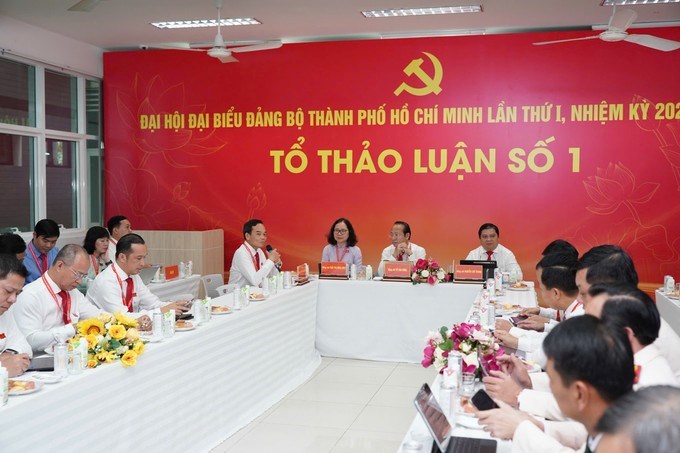 Bí thư Thành ủy TPHCM Trần Lưu Quang phát biểu tại tổ thảo luận. (Ảnh: SGGP)