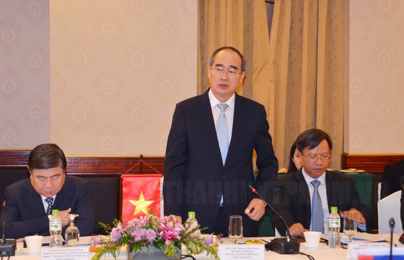 Bí thư Thành ủy TPHCM Nguyễn Thiện Nhân phát biểu tại buổi hội đàm.