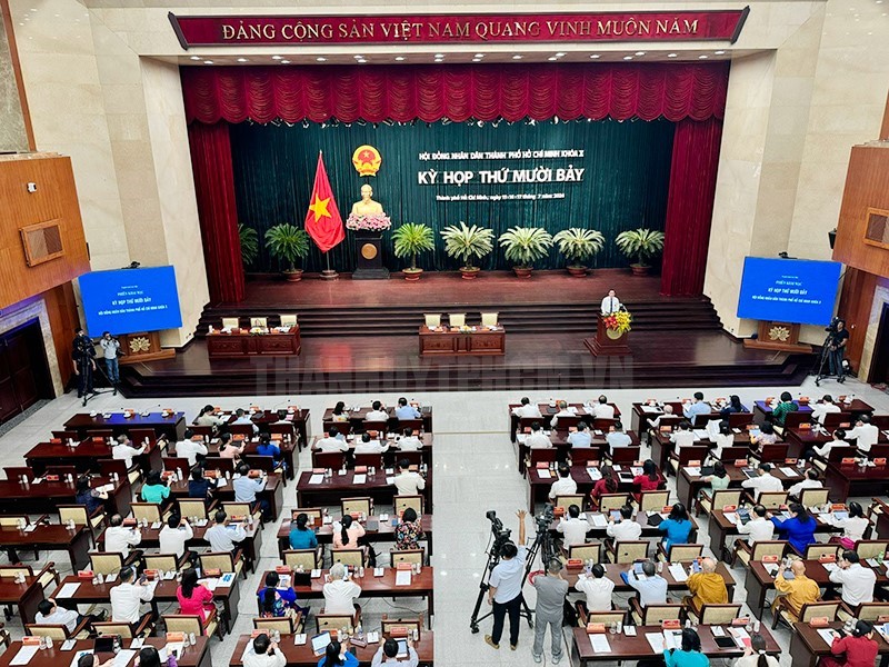 Quang cảnh kỳ họp.