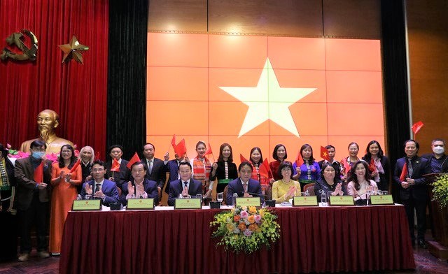 Di sản Nghệ thuật Xòe Thái của Việt Nam chính thức được UNESCO ghi danh vào Danh sách Di sản văn hóa phi vật thể đại diện của nhân loại. (Ảnh chụp tại đầu cầu Hà Nội)