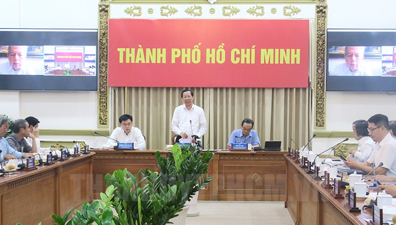 Các đồng chí chủ trì phiên họp