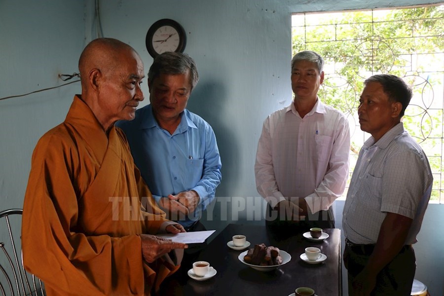 Đoàn lãnh đạo huyện Củ Chi thăm tịnh thất Pháp Lâm 