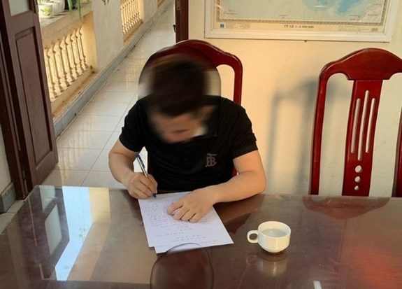 Qua xác minh, cơ quan chức năng xác định N.Q.M (28 tuổi, trú trên địa bàn) là chủ tài khoản Facebook “Nguyễn Quang M”. (Ảnh: Plo.vn)
