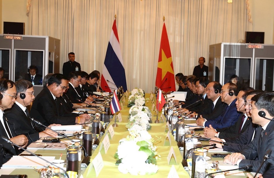 Hội đàm giữa Thủ tướng Nguyễn Xuân Phúc và Thủ tướng Vương quốc Thái Lan Prayut Chan-o-cha. (Ảnh: TTXVN)