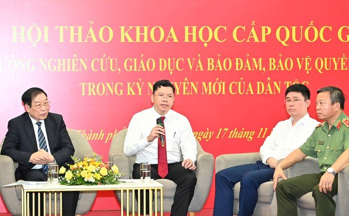 Phó Chủ tịch UBND TPHCM Hoàng Nguyên Dinh nêu ý kiến tại hội thảo. (Ảnh: SGGP)