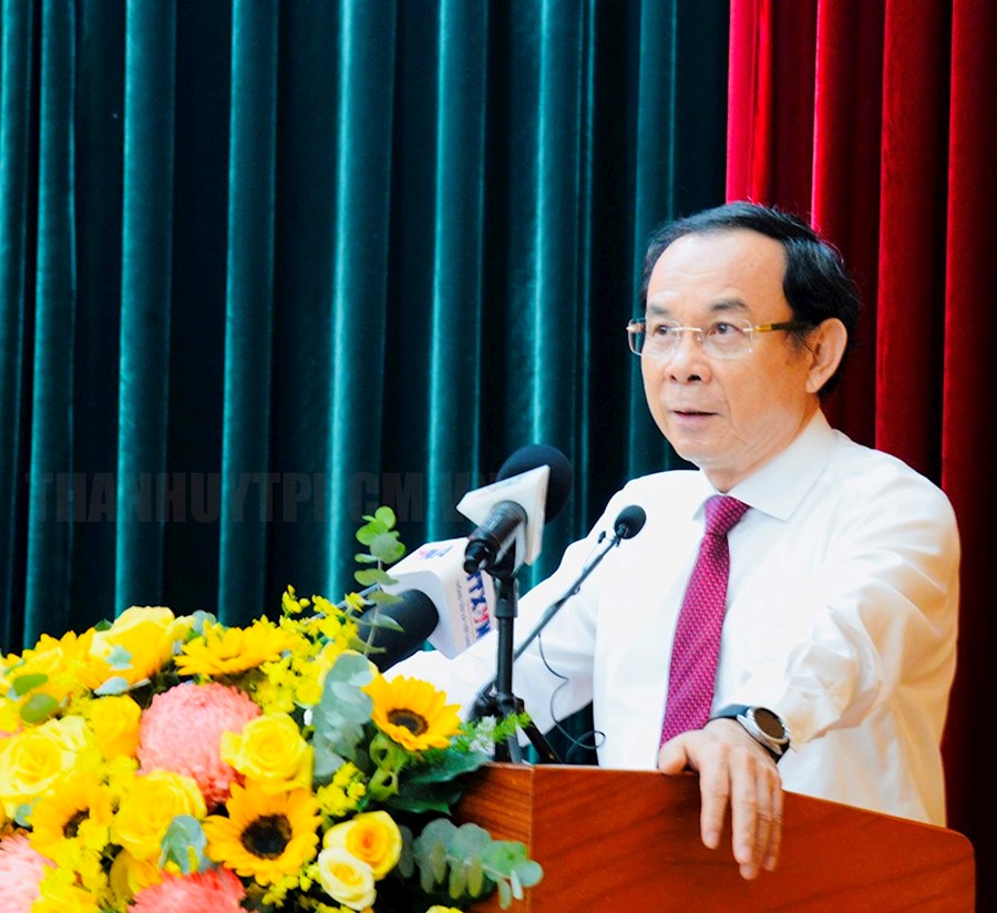 Bí thư Thành uỷ TPHCM phát biểu phát biểu giao nhiệm vụ