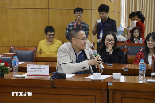 Giáo sư, Tiến sỹ khoa học Nguyễn Văn Tâm, Chủ nhiệm khoa Khoa học máy tính, Dữ liệu và Trí tuệ nhân tạo (AI), Học Viện Bách khoa Paris (IP Paris). (Ảnh: TTXVN)