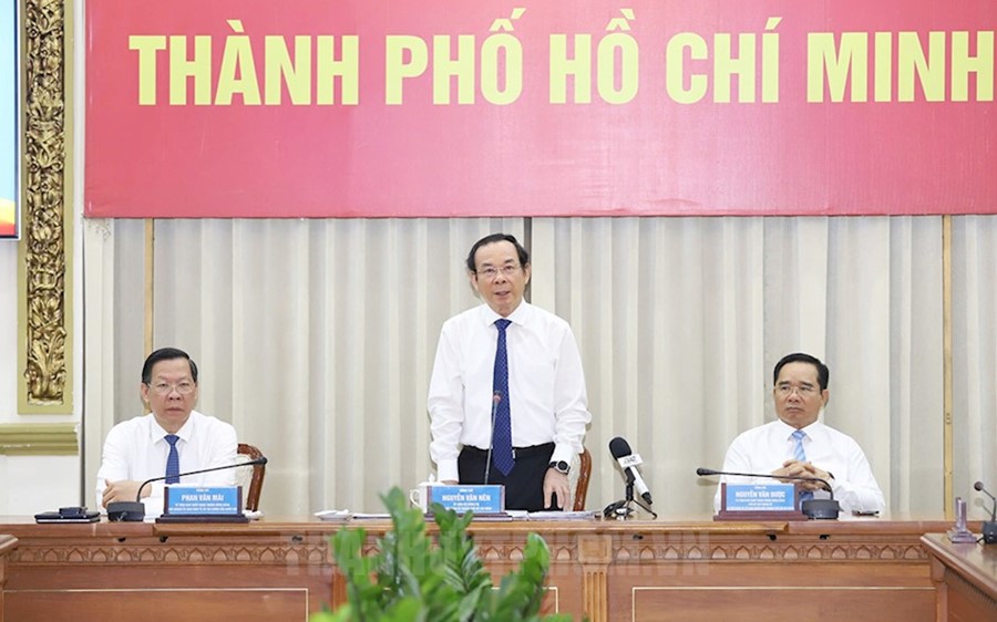 Bí thư Thành ủy TPHCM Nguyễn Văn Nên phát biểu giao nhiệm vụ