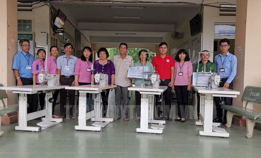 Mô hình trao tặng phương tiện sinh kế