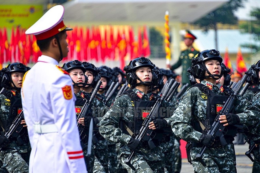 Tổ chức tổng hợp luyện chuẩn bị cho Lễ kỷ niệm 50 năm Ngày Giải phóng miền Nam, thống nhất đất nước. (ảnh: Thanhuytphcm.vn)