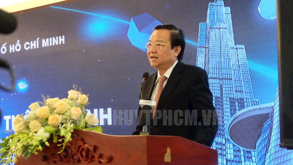 Giám đốc Sở Giáo dục và Đào tạo TP Lê Hồng Sơn phát biểu tại hội thảo