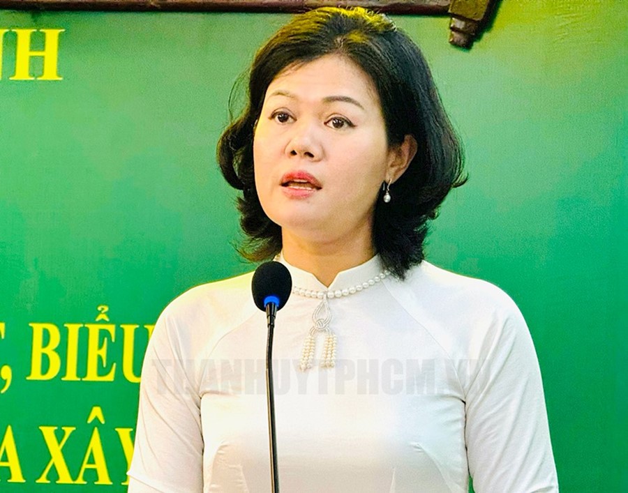 Trưởng ban Phong trào Ủy ban MTTQ Việt Nam TPHCM Dương Thị Huyền Trâm.